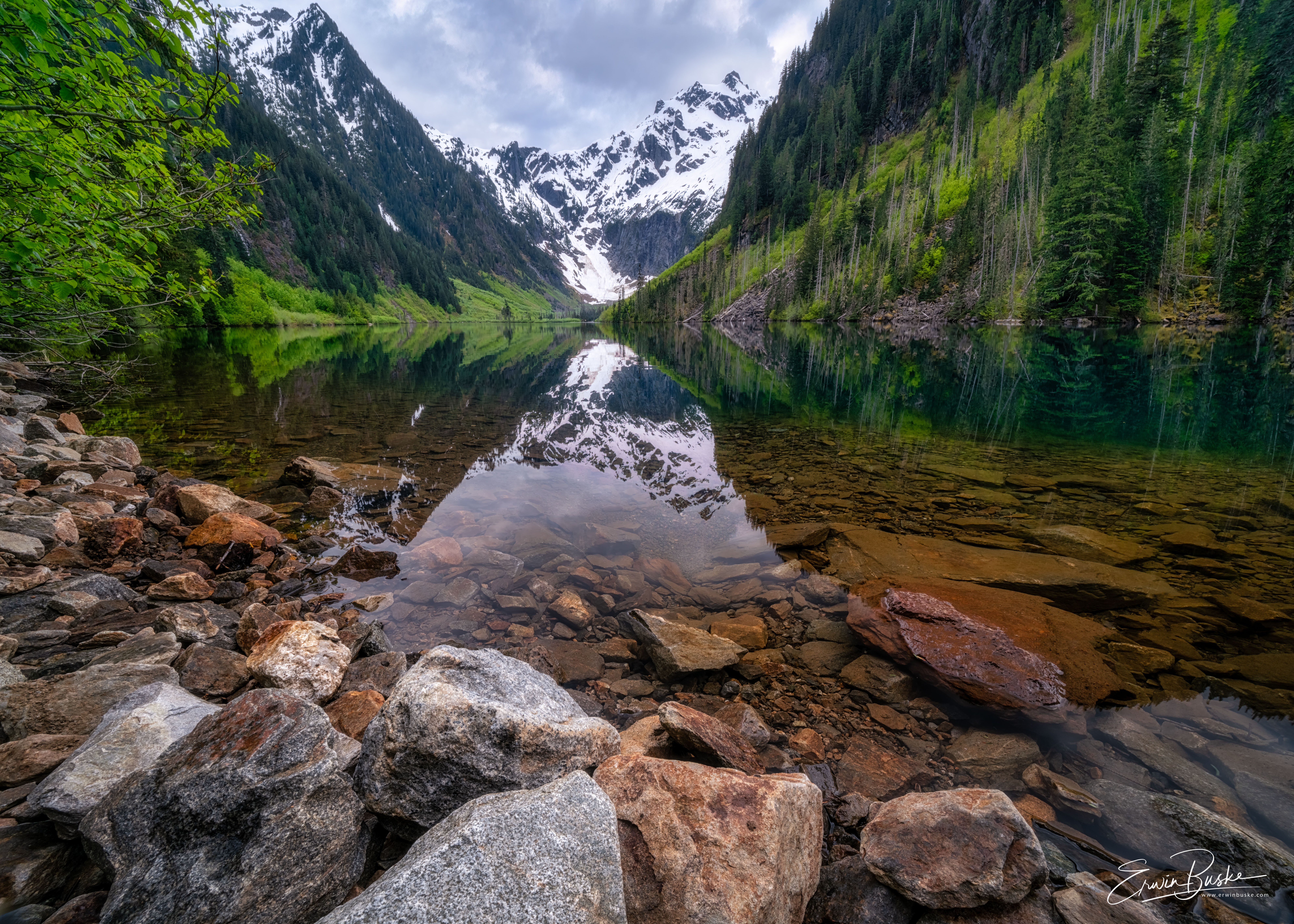 Goat2019Lake412-HDR copy.jpg